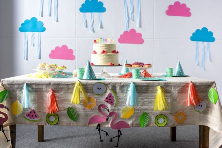 Homemade party decorations: How to make birthday decorations